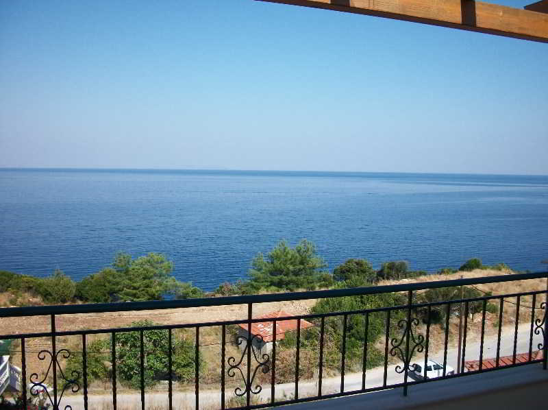 Dioni Studios & Apartments Poros  Dış mekan fotoğraf