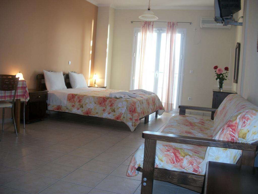 Dioni Studios & Apartments Poros  Dış mekan fotoğraf