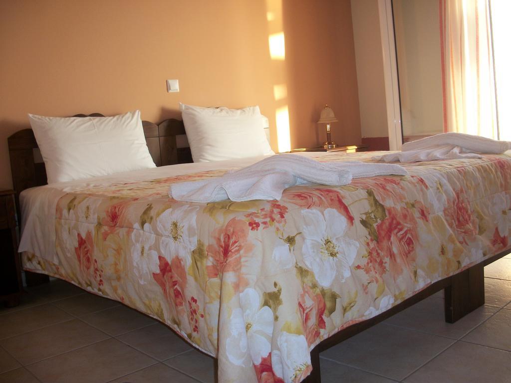 Dioni Studios & Apartments Poros  Dış mekan fotoğraf