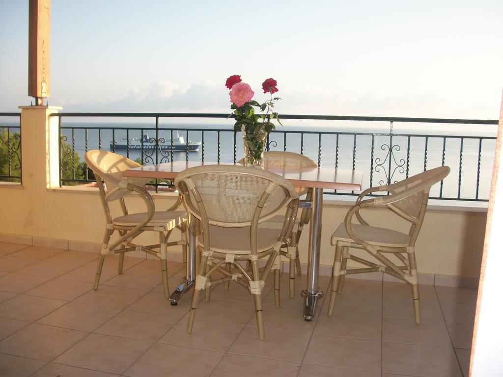 Dioni Studios & Apartments Poros  Dış mekan fotoğraf