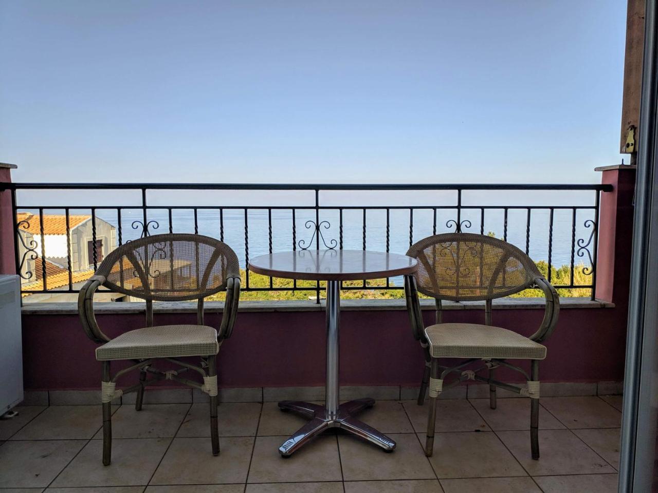 Dioni Studios & Apartments Poros  Dış mekan fotoğraf