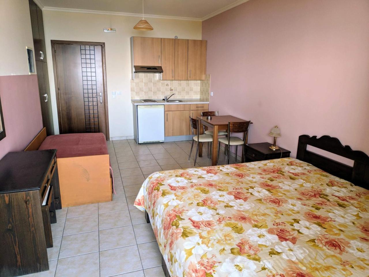 Dioni Studios & Apartments Poros  Dış mekan fotoğraf